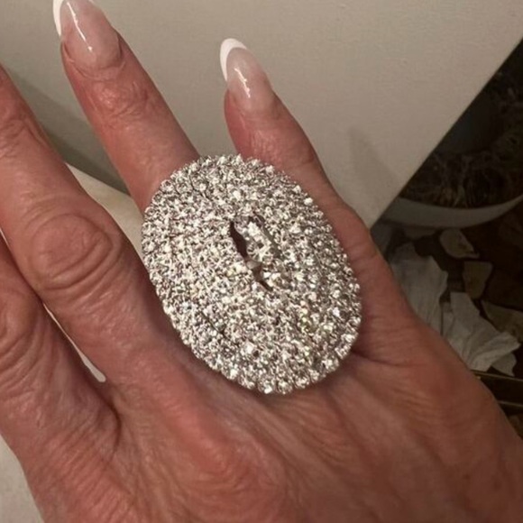 Silvertone Gorgeous Sexy Nightclub Party Rhinestone 1.7-1.8 cm Adjustable Ring - Picture 4 of 7